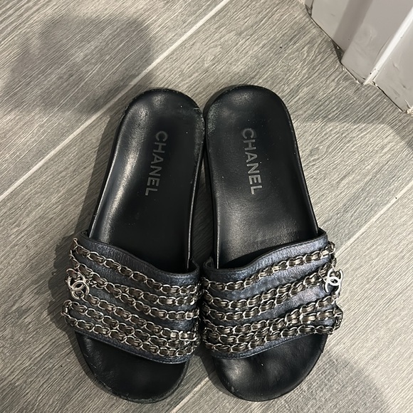 Chanel slides - Picture 4 of 7